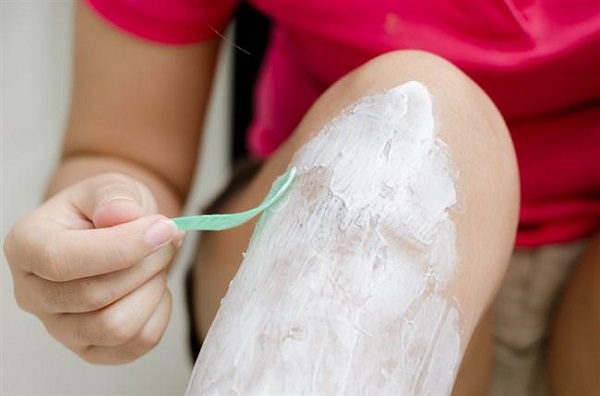 ban se chay vao nha tam thuc hien ngay khi biet cach lam trang da bang kem danh rang nay - 3