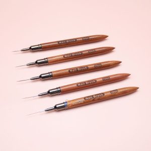 Cọ Râu Nail Brush Cán Gỗ Siêu Mảnh