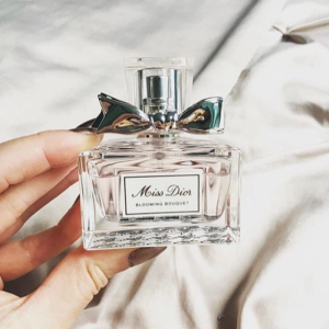 Nước Hoa Mini Miss Dior 5ml Blooming Bouquet Edt Hộp Hoa