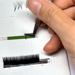 Cuộn Keo Tạo Fan Mi Xanh Lá 3mm, Không chảy keo, không dính chân fan